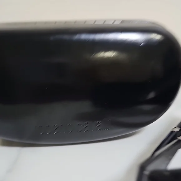 Roberto Cavalli Black Sunglasses with a Black Hard Case - Picture 5 of 9